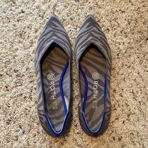 Rothy’s pointed toe grey on grey zebra print flat size 8